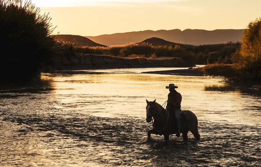 Image from the film The River and the Wall